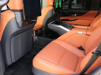 صورة 5 لـ 2024 Lexus LX