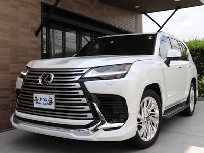 صورة 10 لـ 2024 Lexus LX
