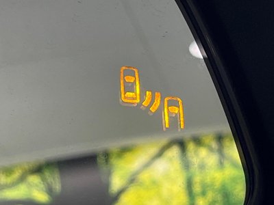 TOYOTA ALPHARD - 8