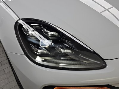 PORSCHE CAYENNE - 9