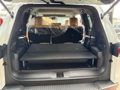 2026 Lexus LX — миниатюра 15