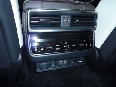 2025 Lexus LX 缩略图 25