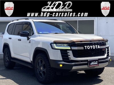 TOYOTA LAND CRUISER 300