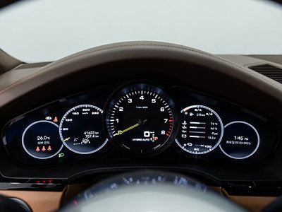 PORSCHE CAYENNE - 8