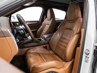 PORSCHE CAYENNE - 10