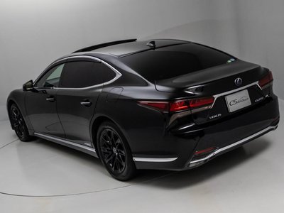 صورة مصغرة 33 لـ 2021 Lexus LS