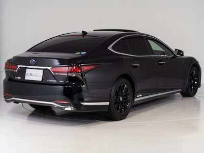 صورة مصغرة 21 لـ 2021 Lexus LS