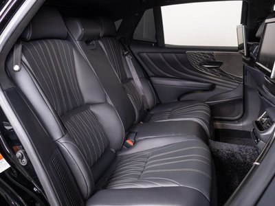 صورة مصغرة 41 لـ 2021 Lexus LS