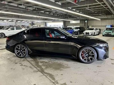 2025 BMW M5 photo 6