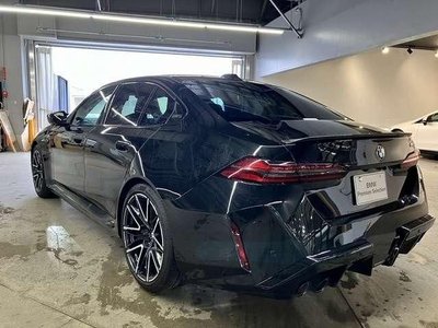 2025 BMW M5 photo 3