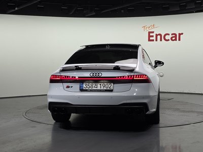 AUDI S7 - 4