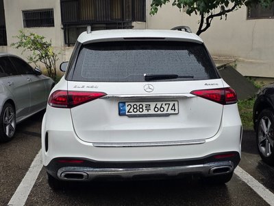 2021 Mercedes-BENZ GLE photo 2