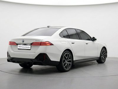 BMW 5 SERIES - 4