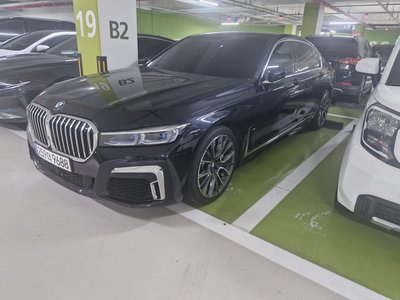 BMW 7 SERIES - 1