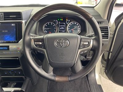 TOYOTA LAND CRUISER PRADO - 7