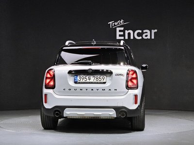 MINI COUNTRYMAN - 3