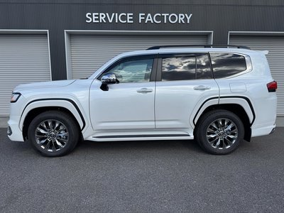 TOYOTA LAND CRUISER 300 - 10