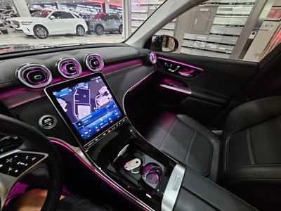 صورة 9 لـ 2023 Mercedes-BENZ GLC