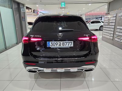 صورة 3 لـ 2023 Mercedes-BENZ GLC