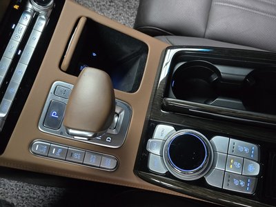 صورة مصغرة 12 لـ 2020 Genesis G90