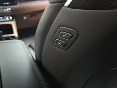 صورة مصغرة 34 لـ 2020 Genesis G90