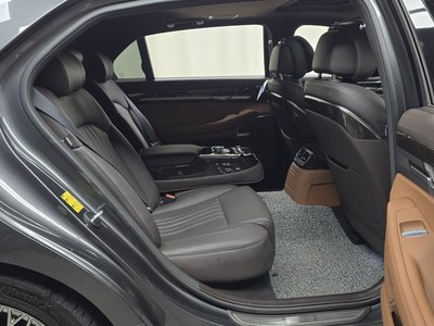 صورة مصغرة 17 لـ 2020 Genesis G90