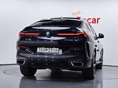 2020 BMW X6 photo 3