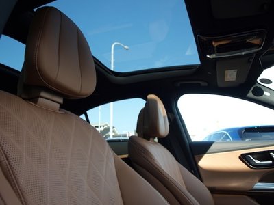 2025 Mercedes-BENZ E-CLASS — миниатюра 29