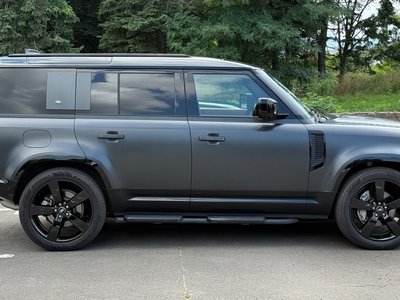 LAND ROVER DEFENDER 110 X DYNAMIC HSE D300 - 3