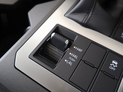 2025 Toyota LAND CRUISER 250 — миниатюра 22