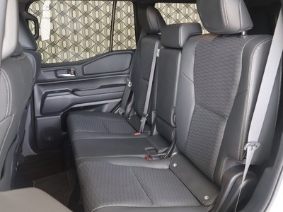 2025 Toyota LAND CRUISER 250 — миниатюра 39