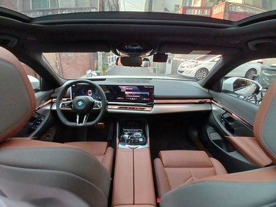 صورة 4 لـ 2026 BMW 5 SERIES