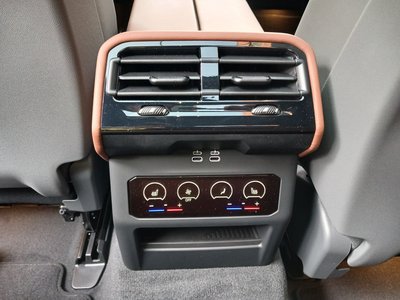 صورة مصغرة 17 لـ 2026 BMW 5 SERIES