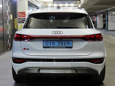 AUDI Q6 E-TRON - 6