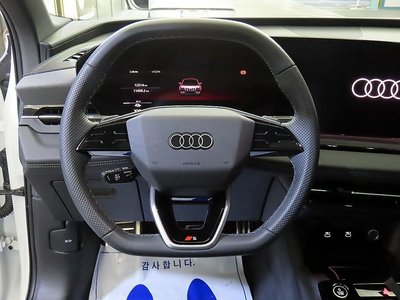 AUDI Q6 E-TRON - 8