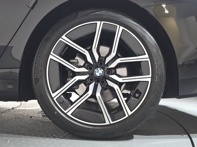 2025 BMW 7 SERIES photo 8