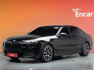 2025 BMW 7 SERIES photo 1