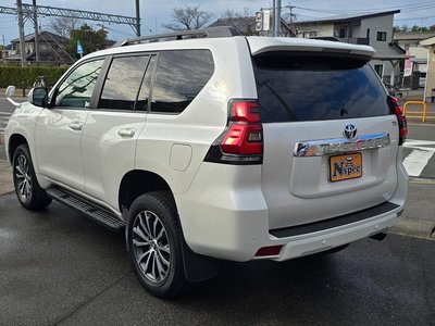 TOYOTA LAND CRUISER PRADO - 7