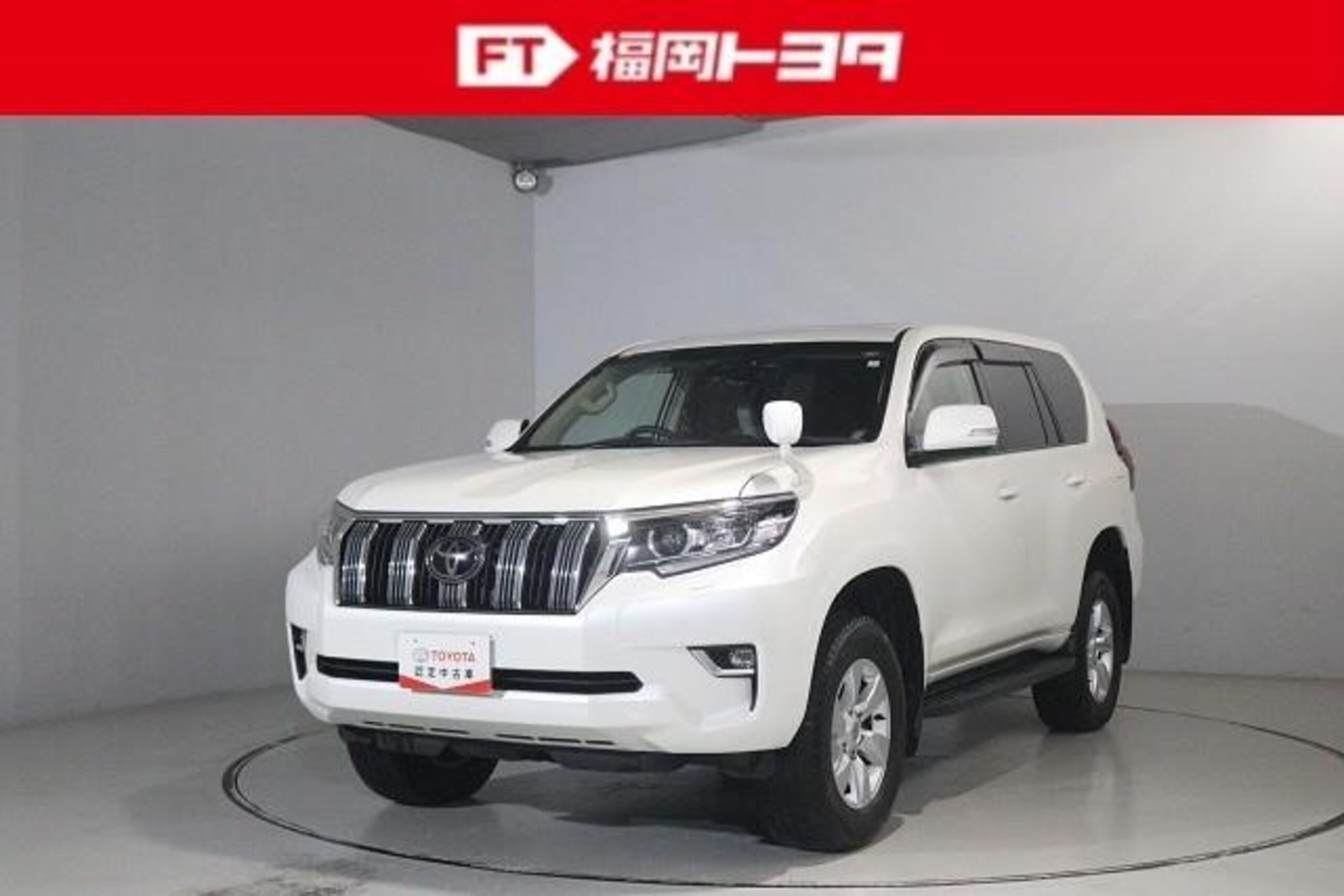 TOYOTA LAND CRUISER PRADO - View 1