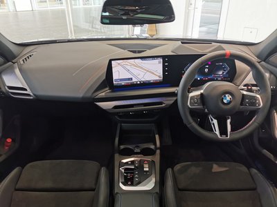 2025 BMW 1 SERIES photo 2