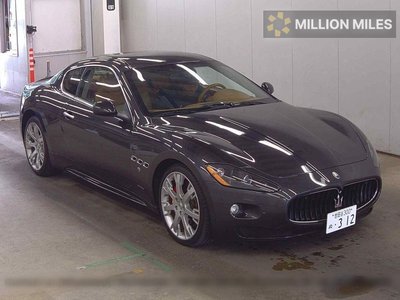 MASERATI GRANTURISMO - 1