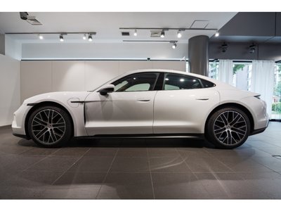 صورة مصغرة 13 لـ 2025 Porsche TAYCAN