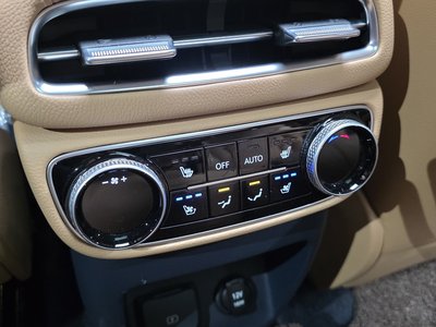 2023 Genesis GV80 — миниатюра 18