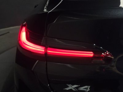 صورة 10 لـ 2024 BMW X4