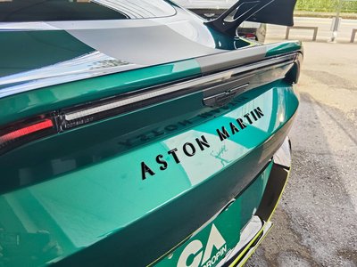 صورة مصغرة 18 لـ 2023 Aston Martin VANTAGE