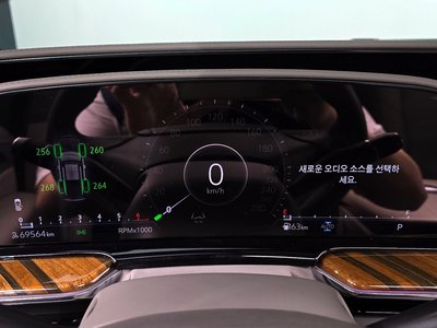 CADILLAC ESCALADE 5TH GENERATION - 8