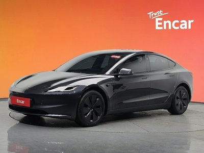 TESLA MODEL 3 - 1