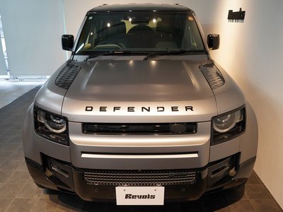 LAND ROVER DEFENDER - 8