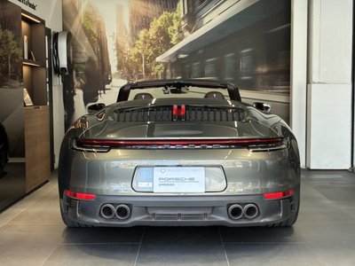 PORSCHE 911 - 4