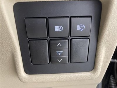 TOYOTA LAND CRUISER PRADO - 10